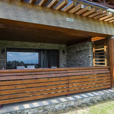 فيلة View House